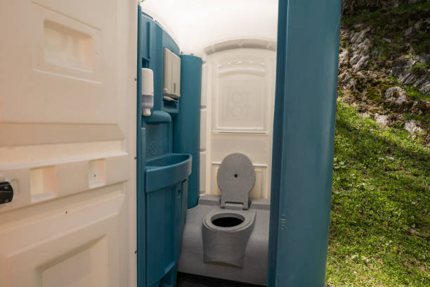 Best Portable bathroom rental  in Bradner, OH